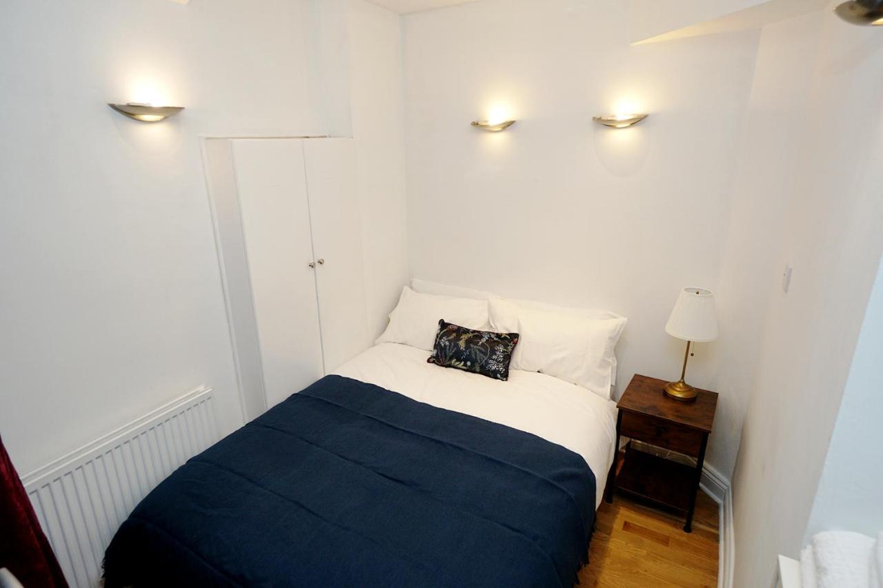 Cozy Retreat By Aresti Hotels London Ngoại thất bức ảnh